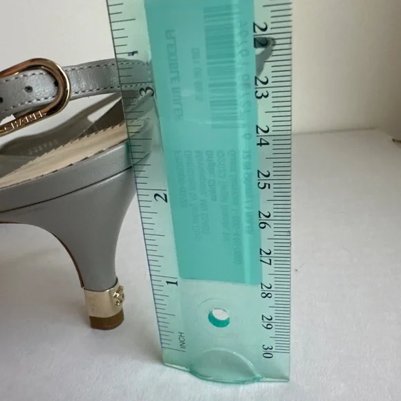 Chanel gray & black slingbacks - Picture 6 of 6